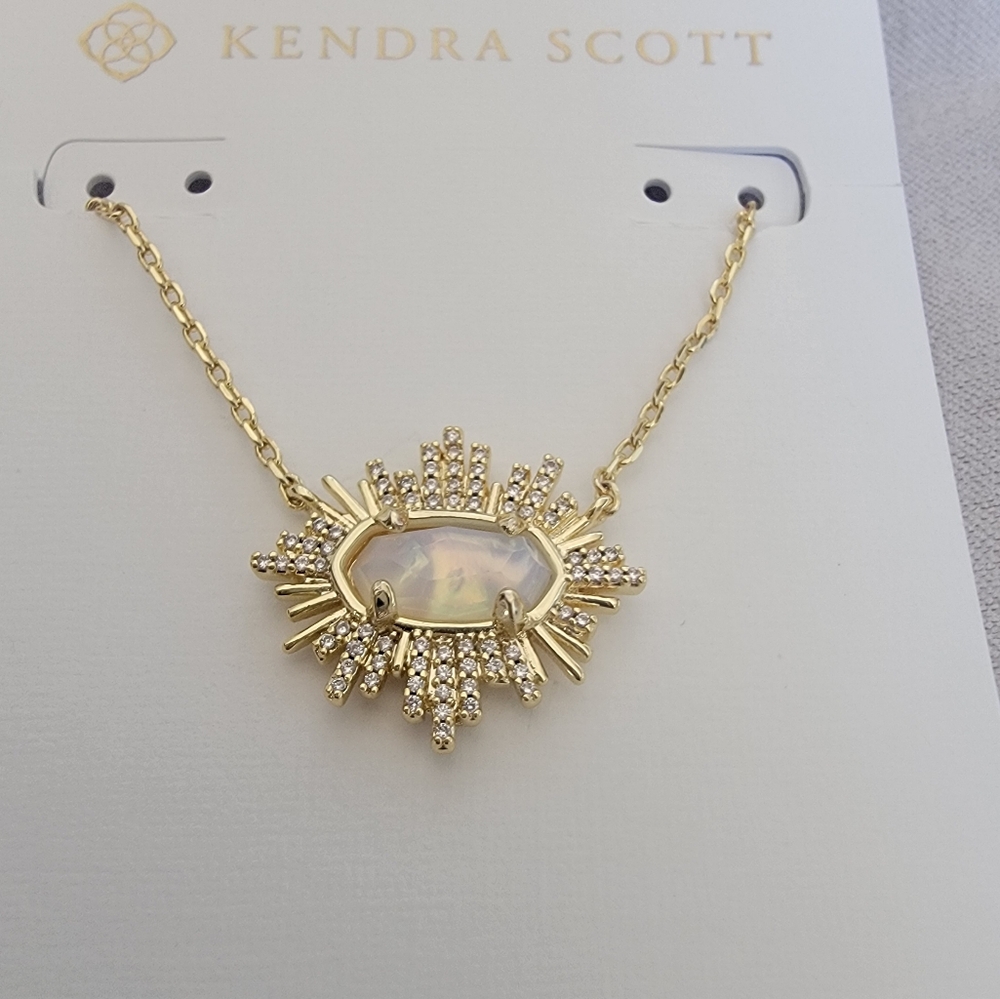Kendra Scott Grayson Sunburst Pendant